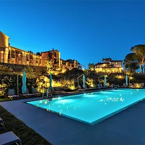 Hotel 37